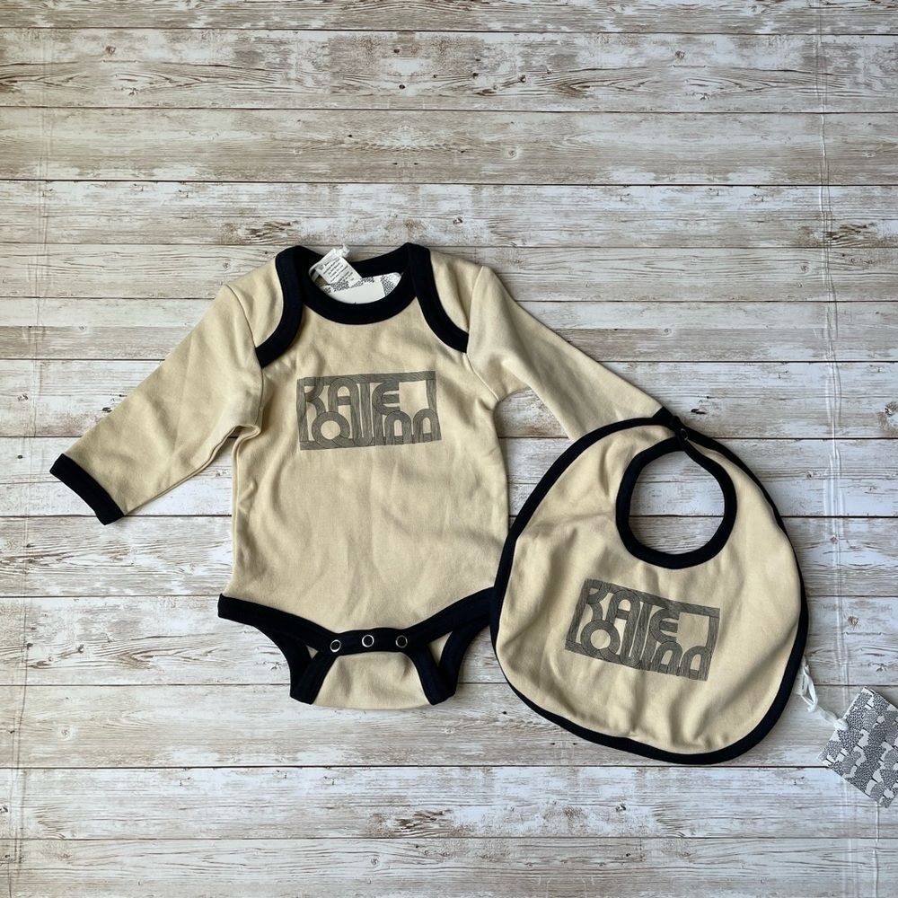 Kate Quinn Graphic Logo Shirt and Bib